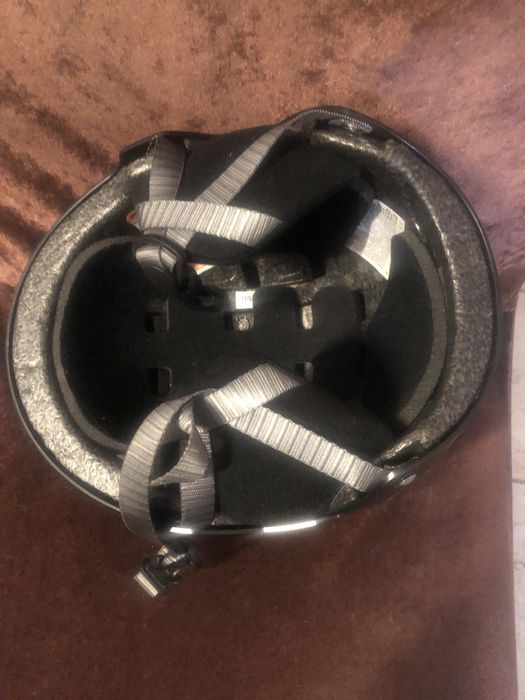 Нова Каска за зимни спортове