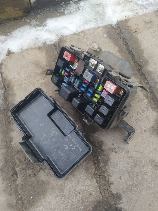 Блок предохранителей Honda CR-V rd5-rd8