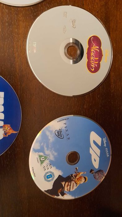 DVDuri originale dublate in limba romana -Up, New Groove etc