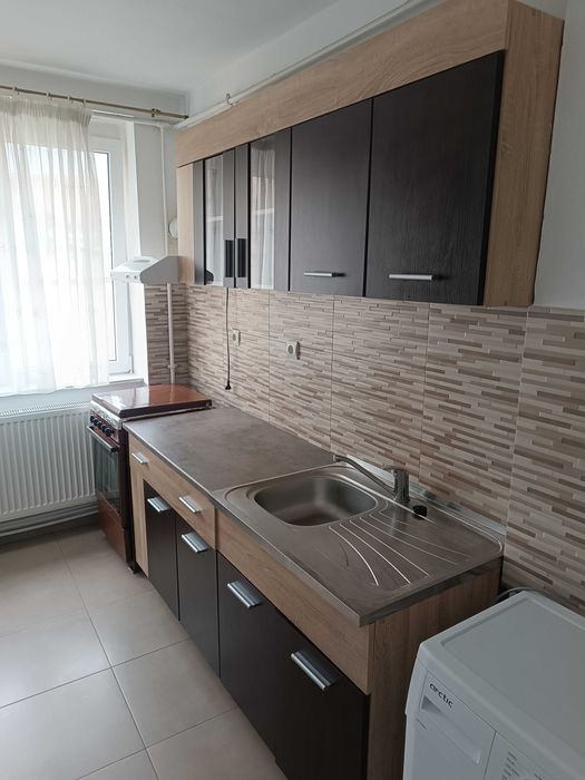 Inchiriez apartament cu 2 camere in Caransebes, str. Libertatii