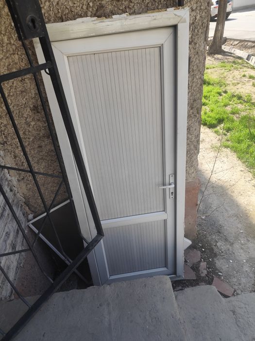 Окна, двери,  витражи