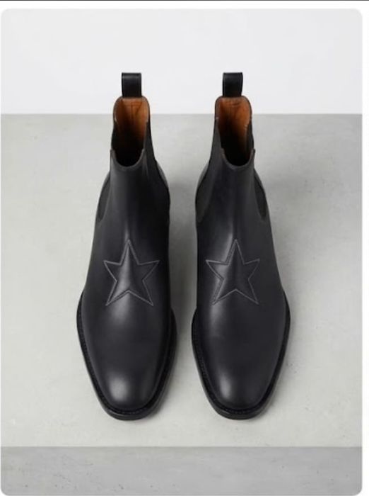 Ghete Givenchy noi