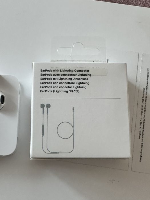 Оригинални Apple Lightning слушалки