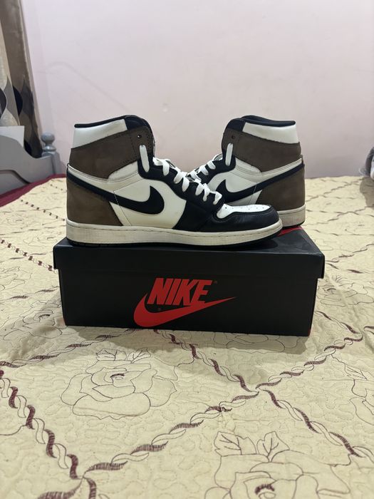 Jordan 1 Retro High (Dark Mocha)