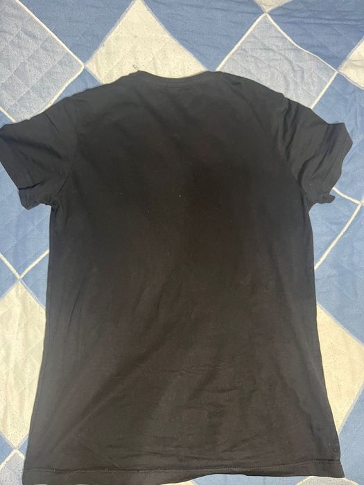 Продаю футболку гуччи