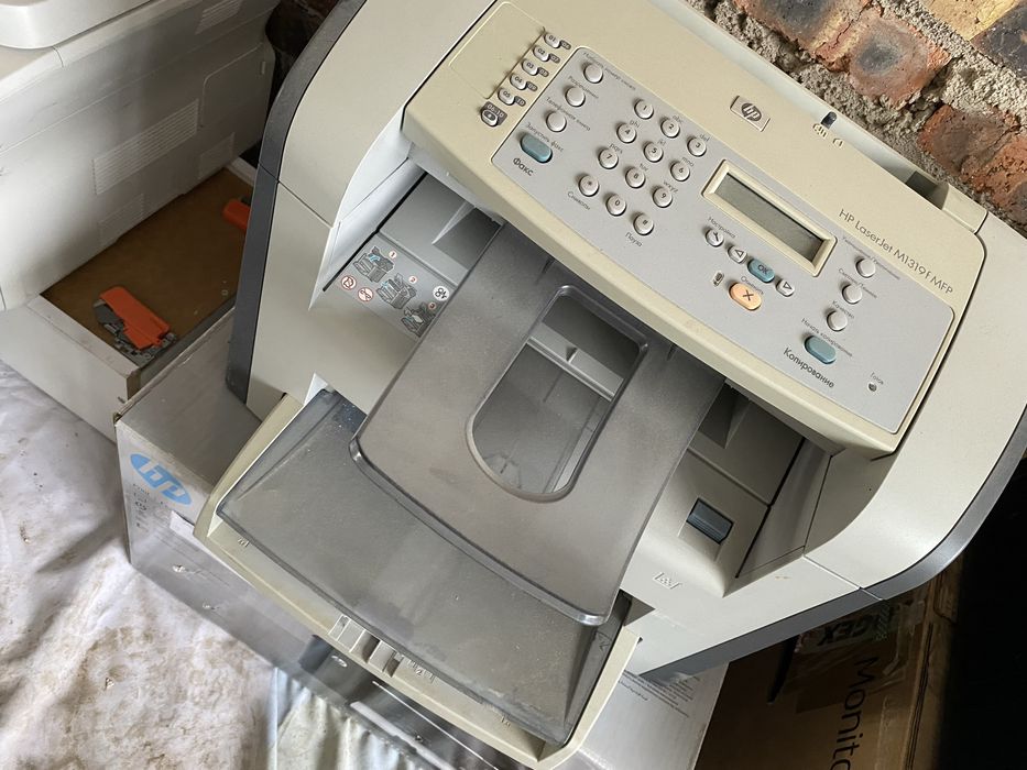 Много функциональный устройство