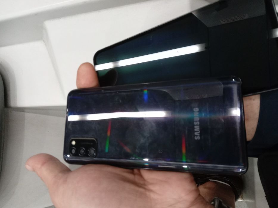 Samsung S20 FE  ecran crapat doar partea de sus 3cm