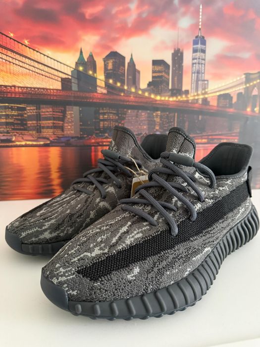 Adidas Yeezy  350 luxury