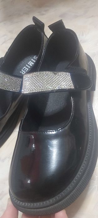 Туфли школьные на девочку 38р