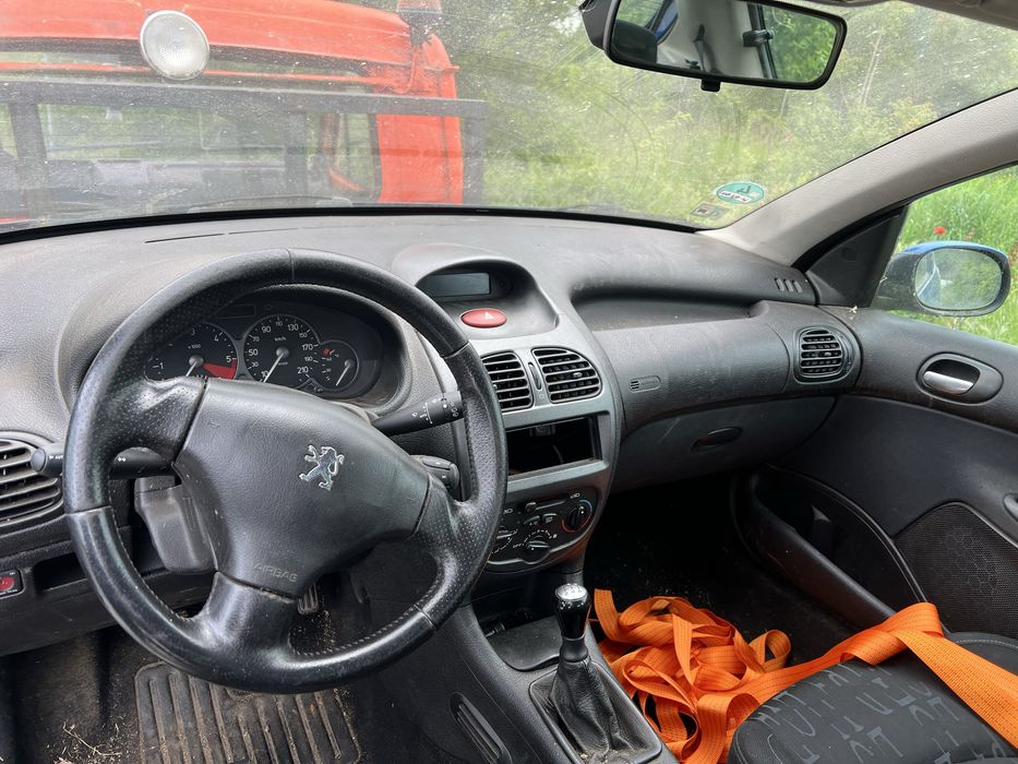 Пежо 206 на части