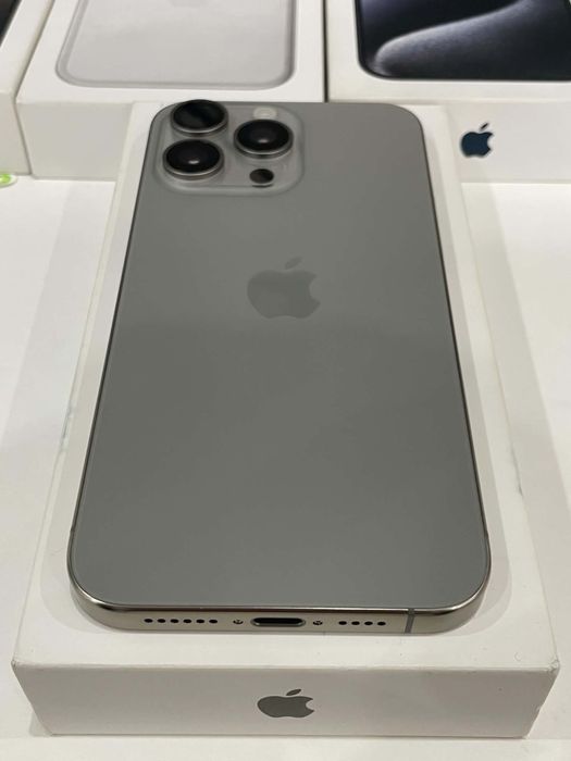 *Като нов* iPhone 15 Pro Max 256GB Titanium Natural