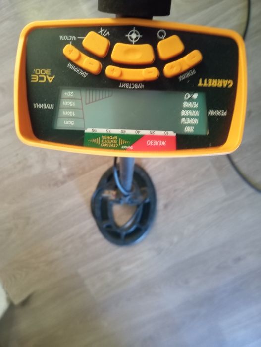 Продам Металлоискатель