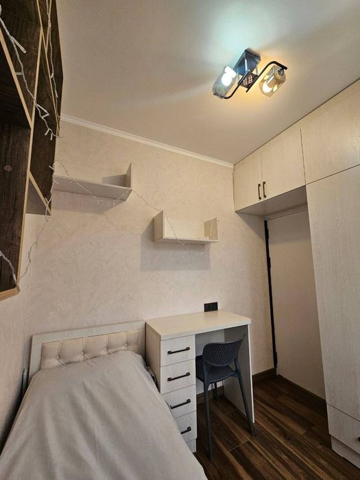 Продается 2в3/3/5 50м2 в Максим Горький, ор-р: м. БИЙ