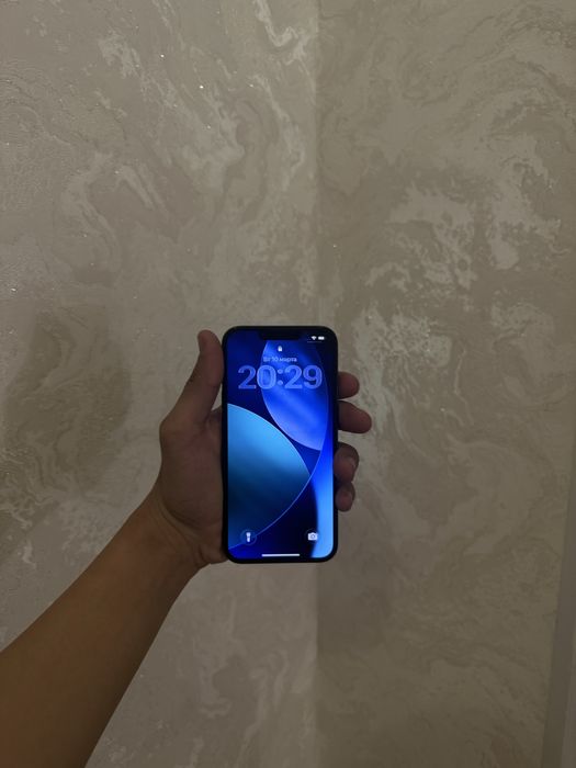 Iphone 13 в идеальном состоянии