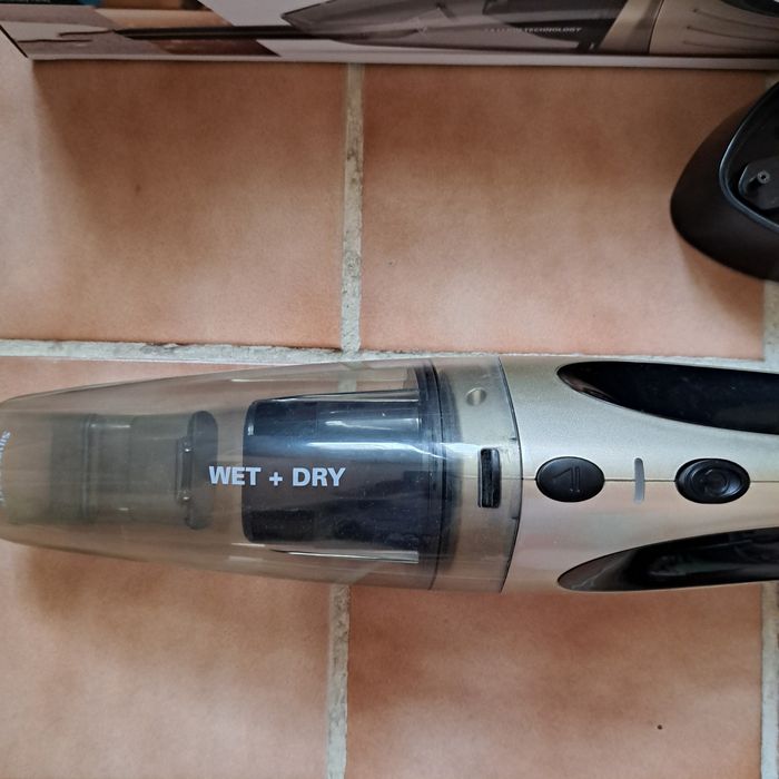 Ръчно прахосмукачка за кола