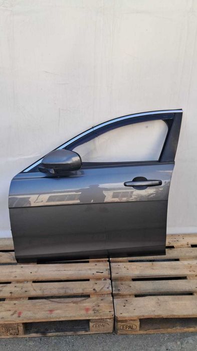 usa stanga / dreapta fata Jaguar XE X760 an 2016