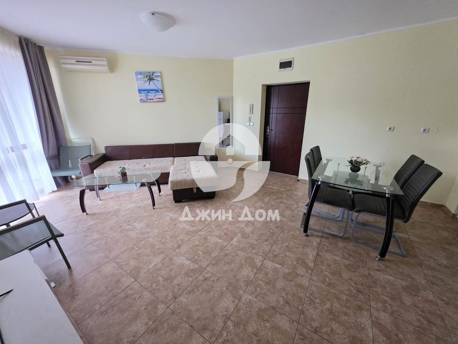 Тристаен апартамент в к-с „Аполон 3“, с. Равда