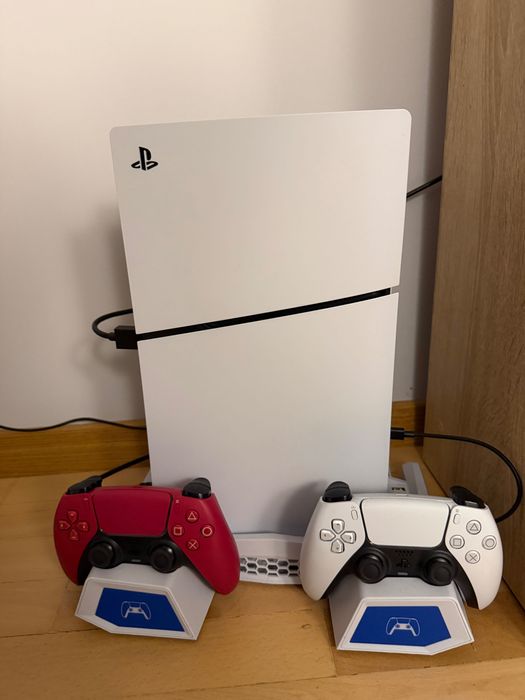 Playstation 5 1 TB + 2 джойстика