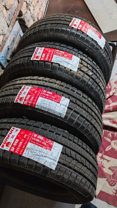 Продаю комплект новых зимних шин