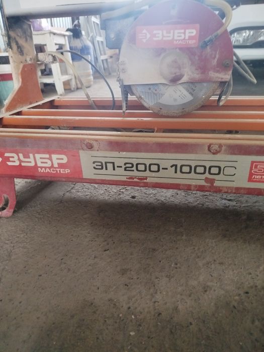 Плиткорез электрический