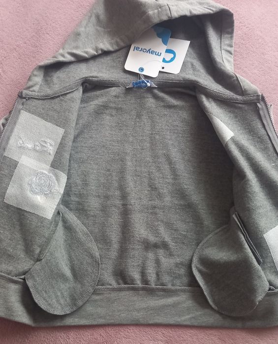 Сиво горнище Mayoral с етикет