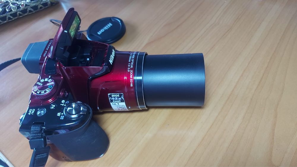 Nikon 1 Qizil rang