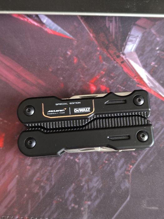 Мультитул Dewalt