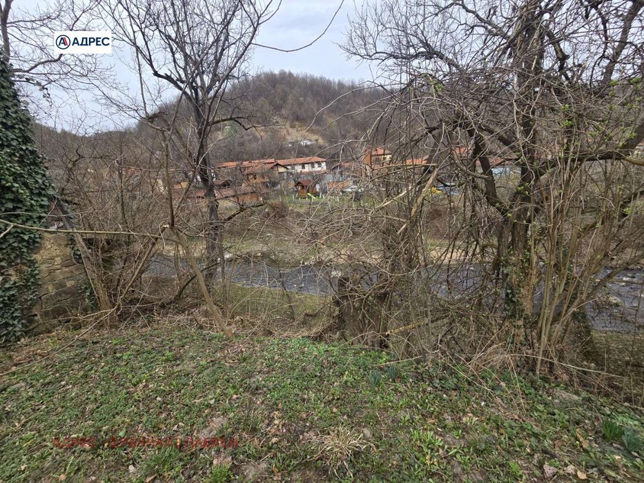 Къща в Ловеч, област-с.Бели Осъм площ 88 цена 50000