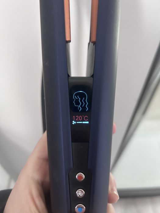 Vând Dyson Airstrait