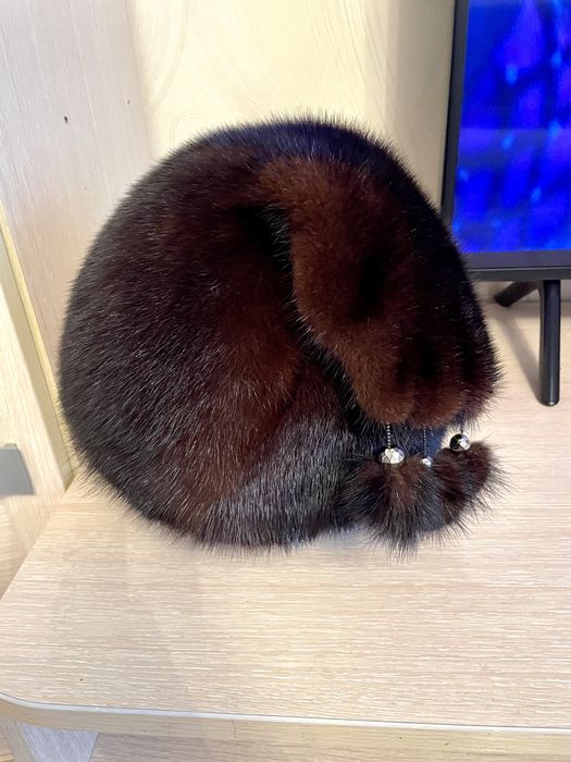 Женская норковая шапка