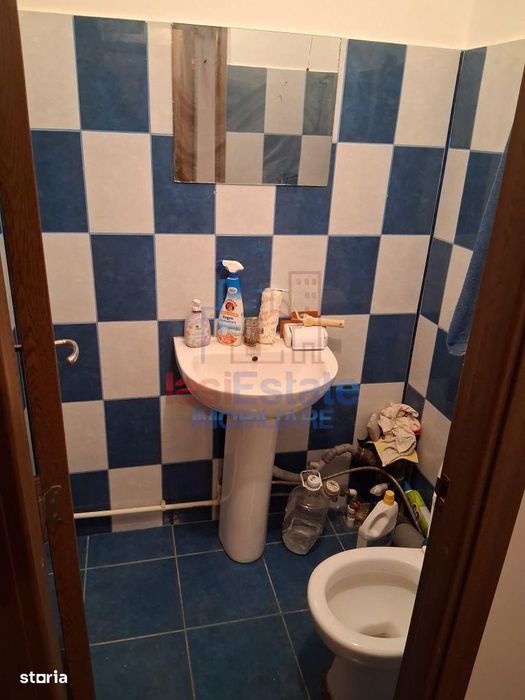 Apartament cu 4 camere la parter - zona Galata