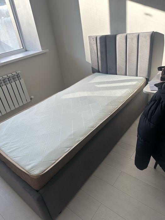 Продам кровать 90*200