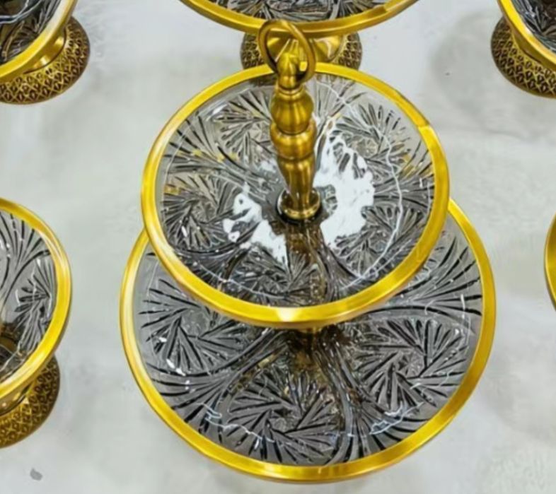 Этажерка, конфетница, новая.