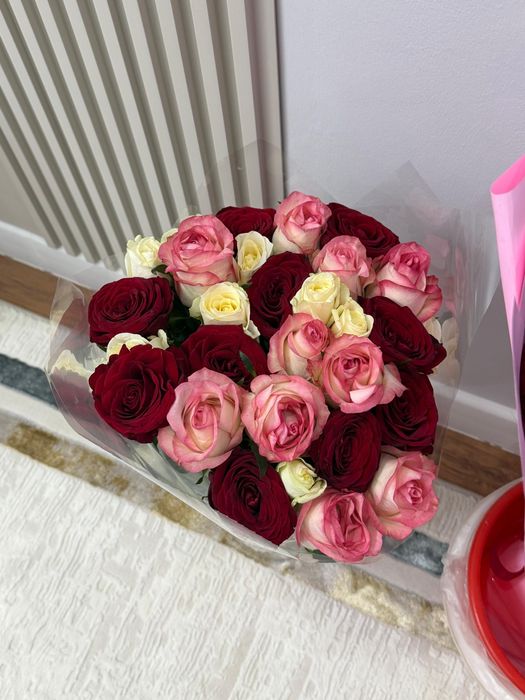 Продам цветы свежие вчера подарили