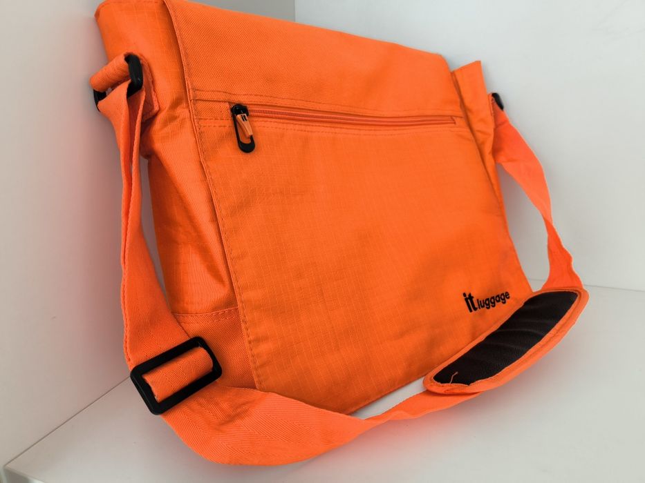 Хорошое сумка от бренда It