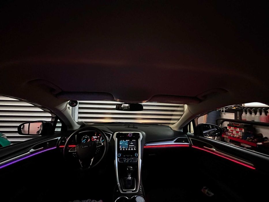 Lumini ambientale LED dedicate FORD