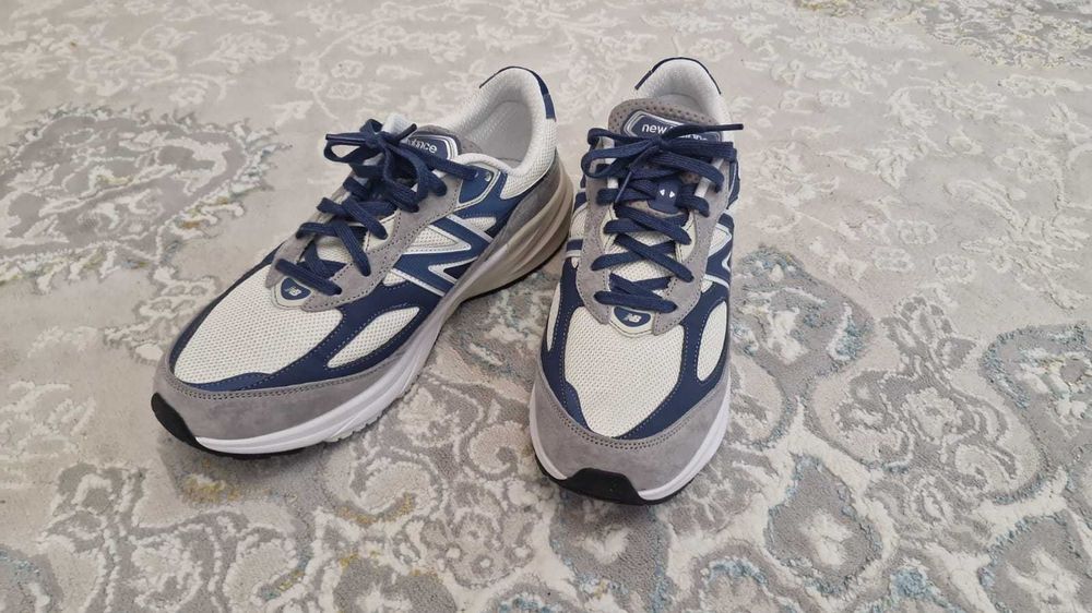 Кроссовки New Balance 990v6