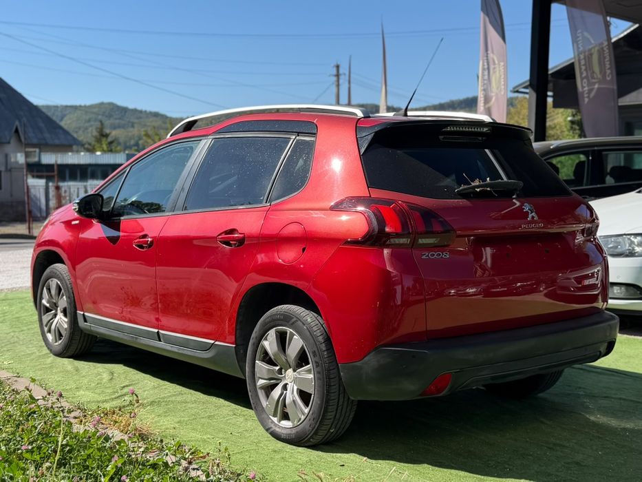 Peugeot 2008 și în rate