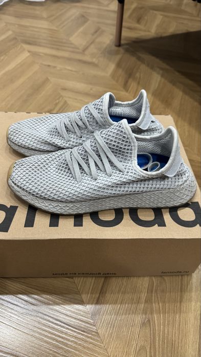 Кроссовки adidas