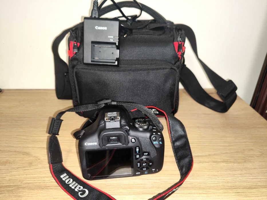 Cannon  EOS 2000d +обектив 18-55+ професионална чанта!