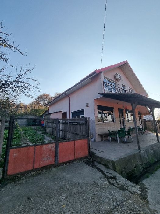 Vanzare spatiu comercial