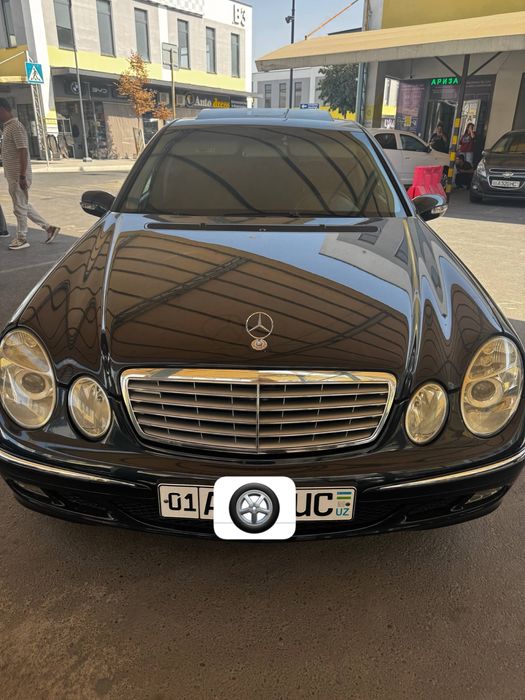 Mercedes benz w211