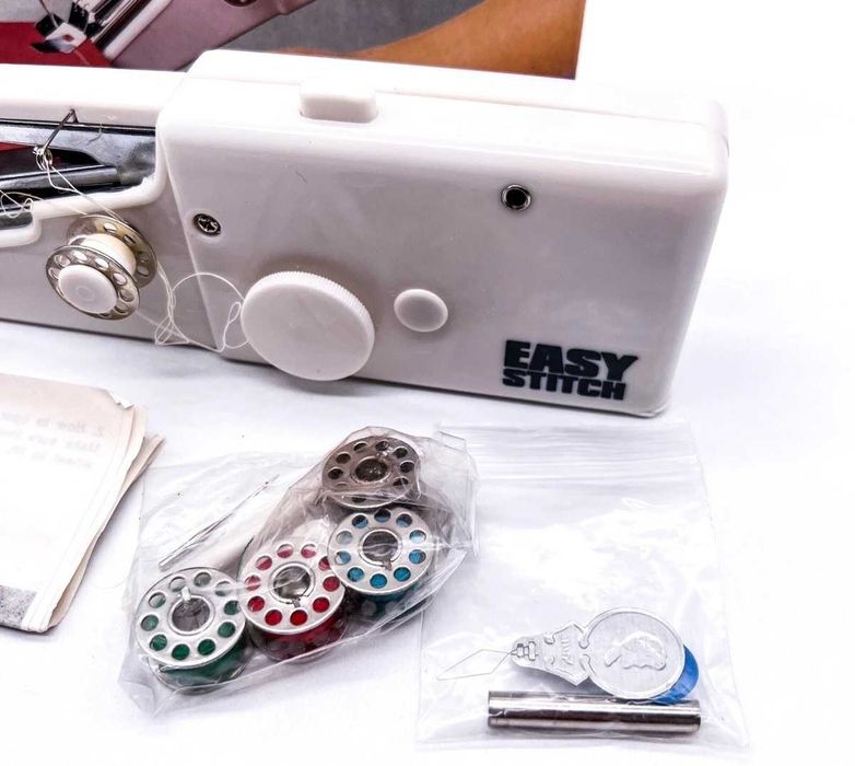Портативная ручная швейная машинка модели Easy Stitch