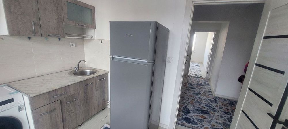 Qizlar uchun sheriklikka kvartira