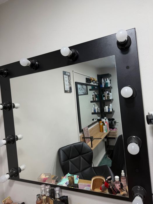 Огледало с осветление