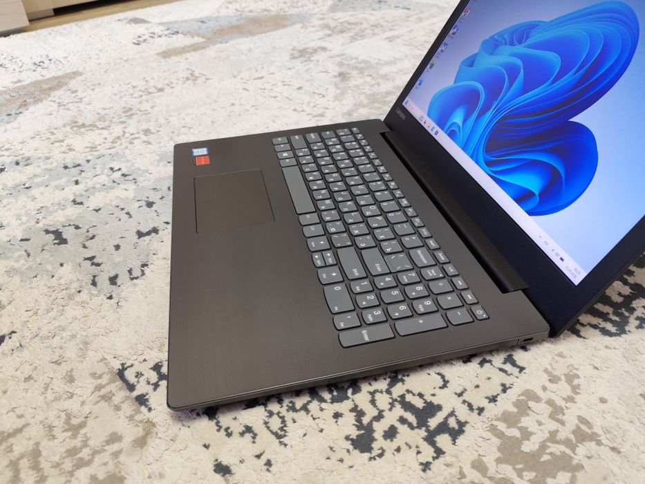 Мощный core i7 с SSD ноутбук Lenovo