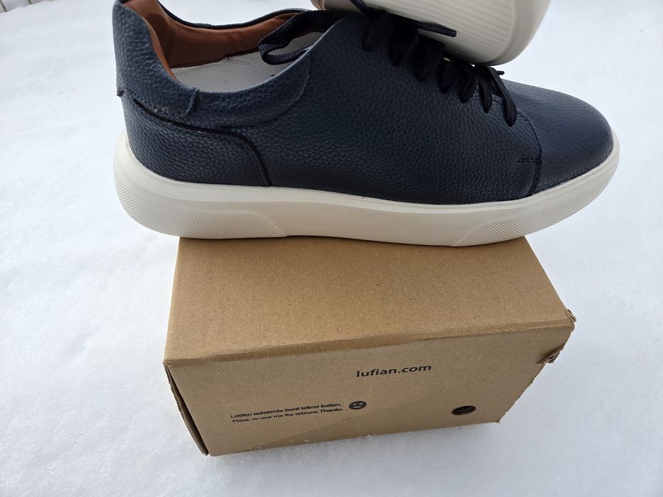 Adidași casual bleumarin. 43