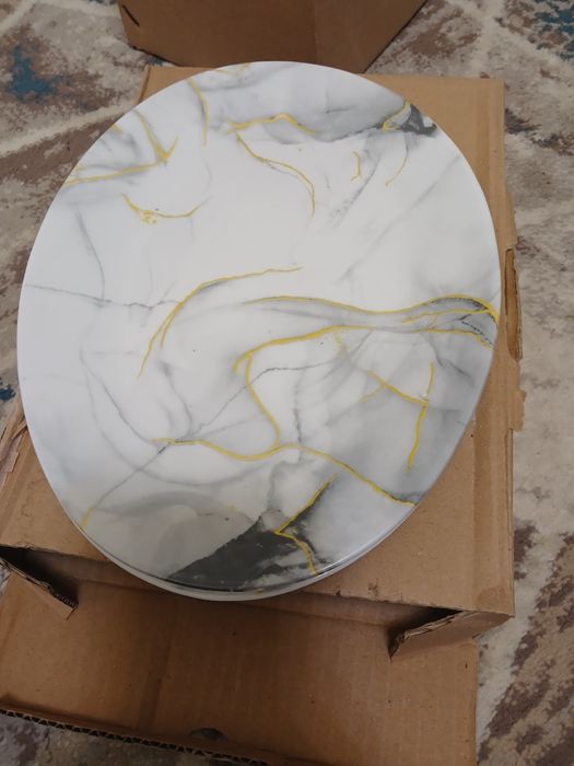 Продаю посуду из небьющегося материала фирмы **Dinova Saina**,