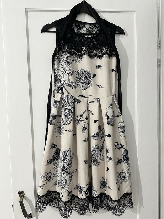 Продам платье женское