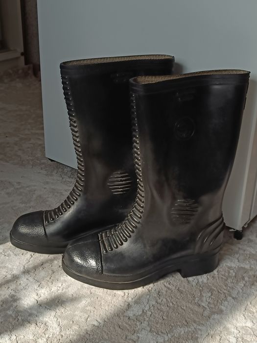 Продам огнеупорные сапоги